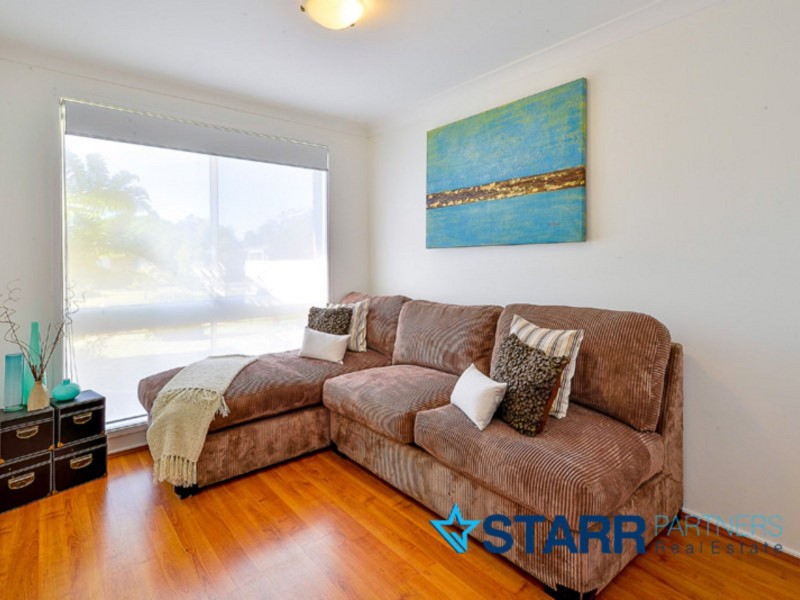 34 Holman Pl, St Helens Park NSW 2560