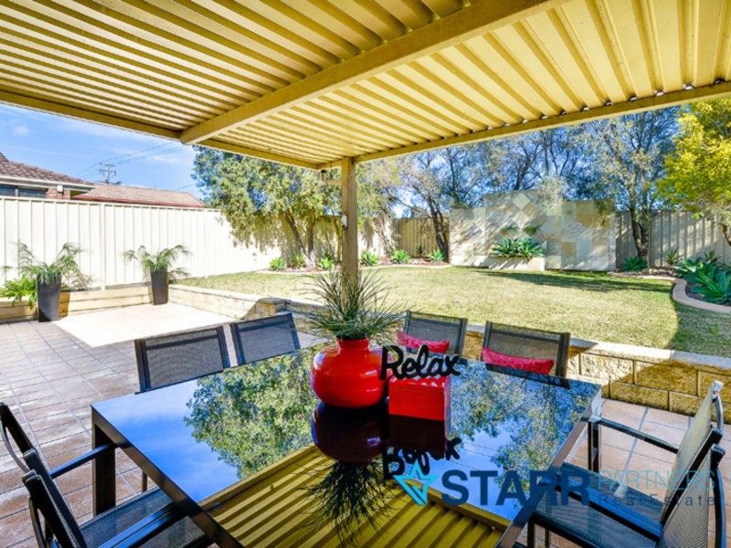 34 Holman Pl, St Helens Park NSW 2560
