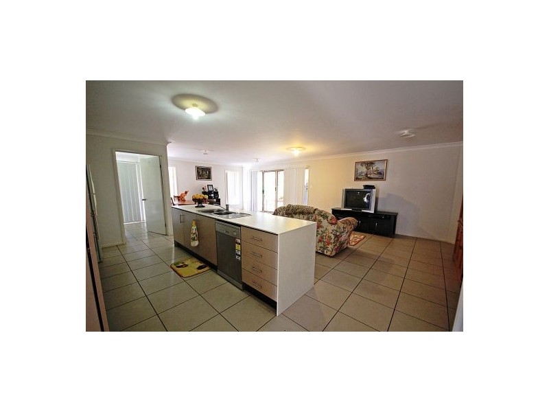 5 Riley Court, Kensington Grove QLD 4341