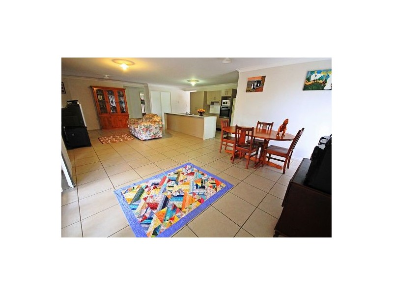 5 Riley Court, Kensington Grove QLD 4341