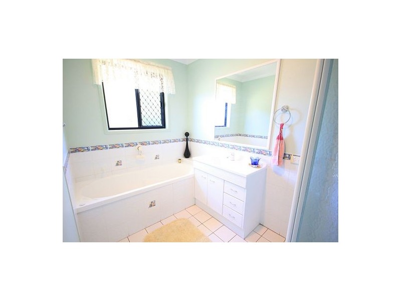 54 Parklea Drive, Placid Hills QLD 4343