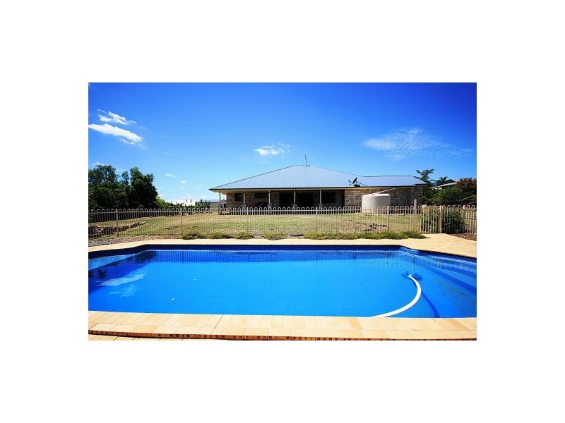 54 Parklea Drive, Placid Hills QLD 4343