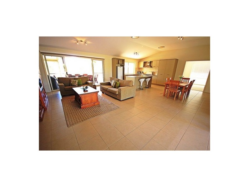 12 Baker Finch Place, Kensington Grove QLD 4341
