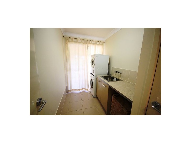 12 Baker Finch Place, Kensington Grove QLD 4341