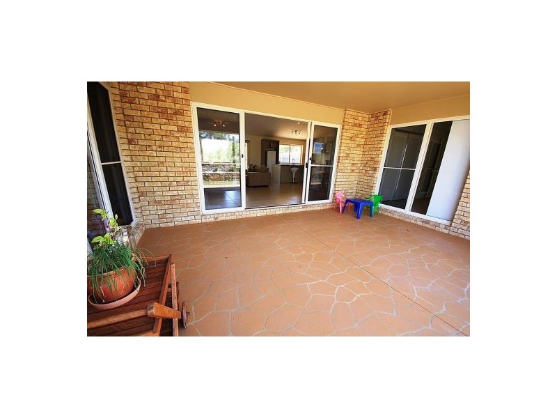 12 Baker Finch Place, Kensington Grove QLD 4341