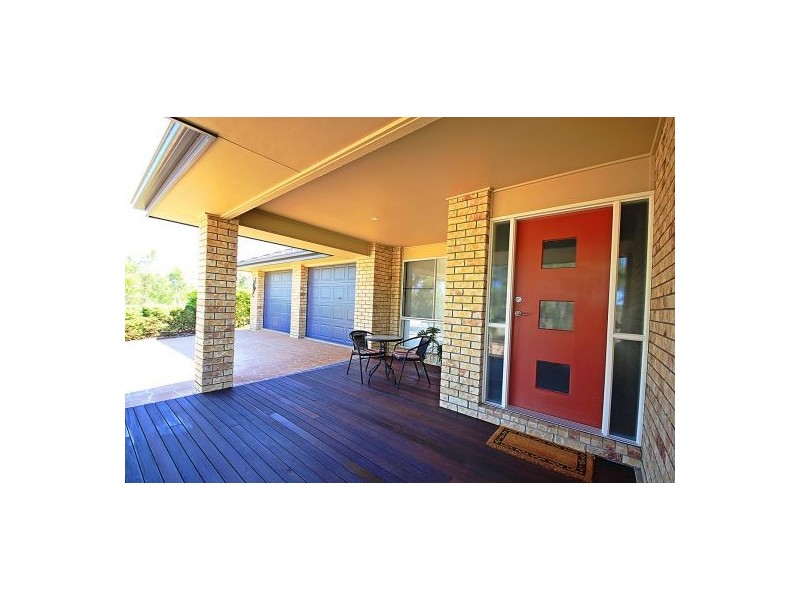 12 Baker Finch Place, Kensington Grove QLD 4341