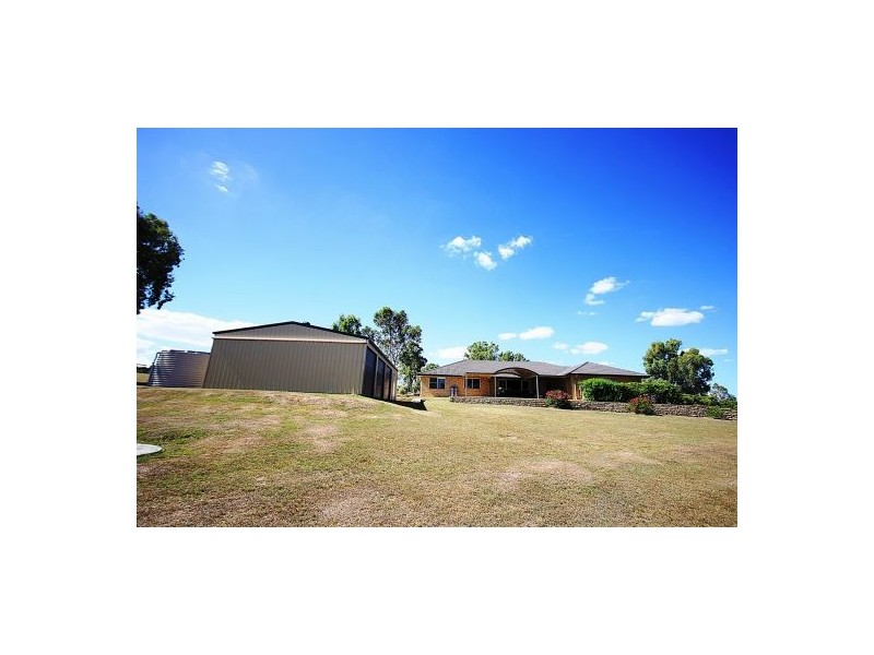 12 Baker Finch Place, Kensington Grove QLD 4341