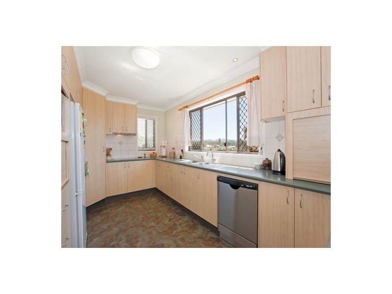 4 Belmore Drive, Withcott QLD 4352