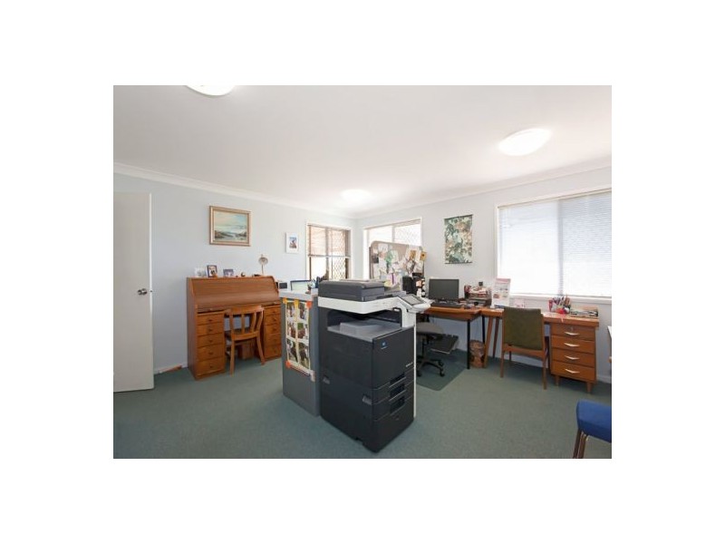 4 Belmore Drive, Withcott QLD 4352