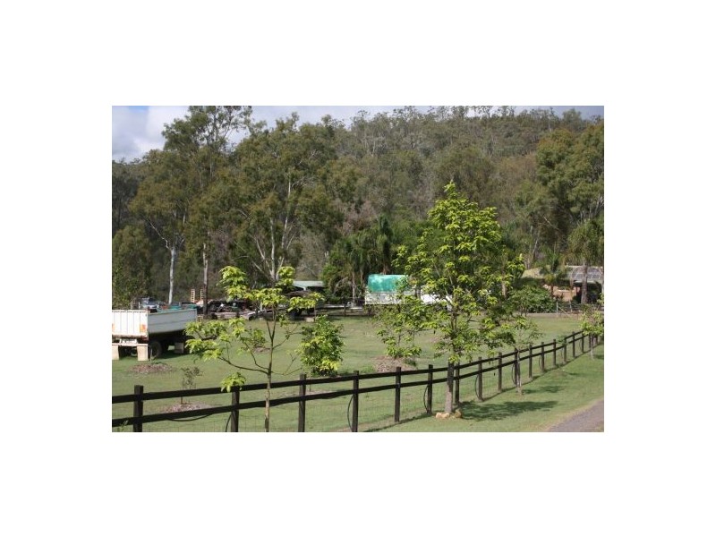 105 Sutcliffes Road, Upper Flagstone QLD 4344