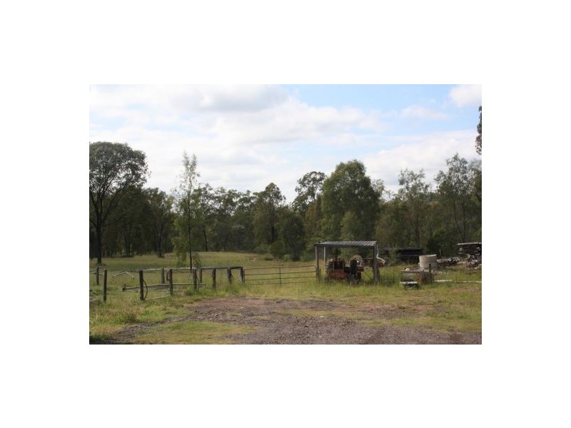 105 Sutcliffes Road, Upper Flagstone QLD 4344