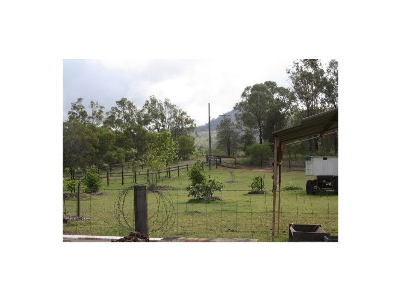 105 Sutcliffes Road, Upper Flagstone QLD 4344