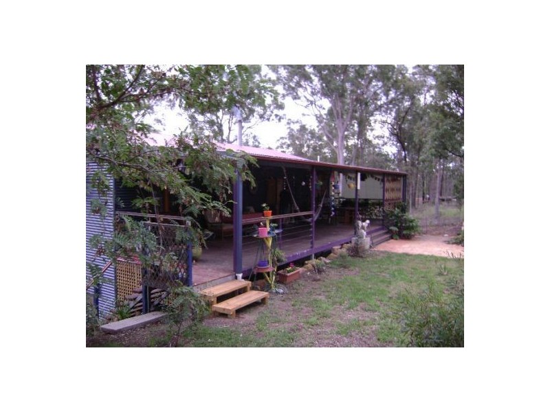 18 Clive Crescent, Withcott QLD 4352