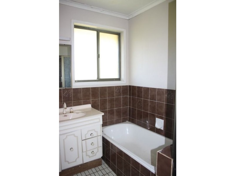 18 Laidley, Helidon QLD 4344