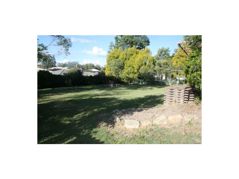 18 Laidley, Helidon QLD 4344