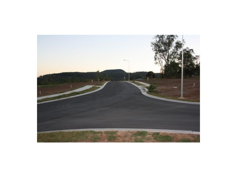 5 Casuarina Cresent, Withcott QLD 4352