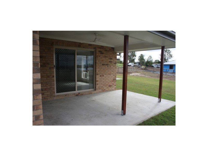 11 Casuarina Cr, Withcott QLD 4352