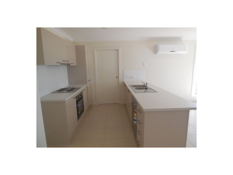 11 Casuarina Cr, Withcott QLD 4352