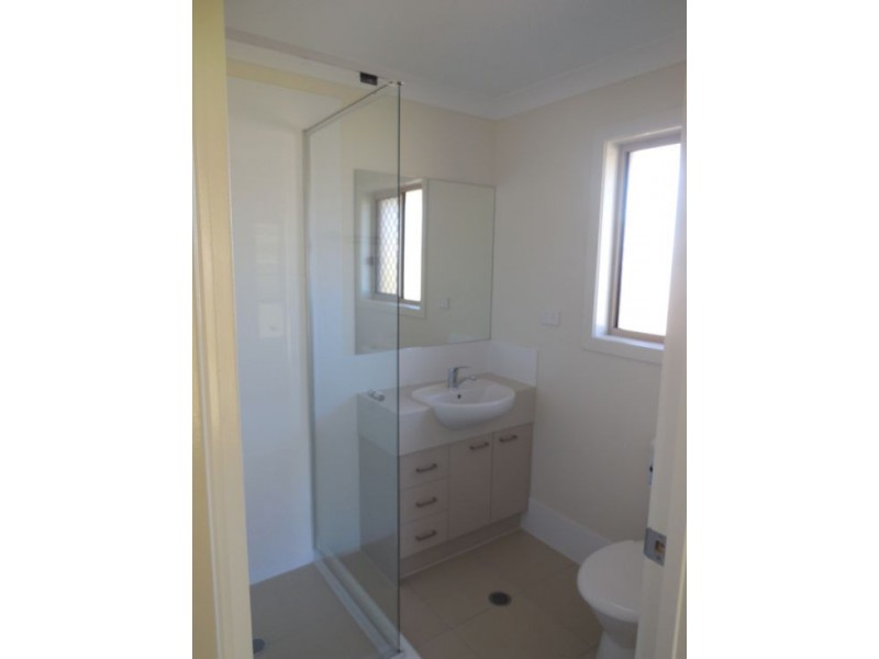 11 Casuarina Cr, Withcott QLD 4352