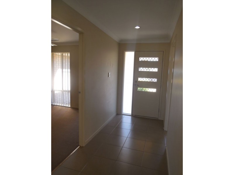 8 Paige Place, Helidon QLD 4344