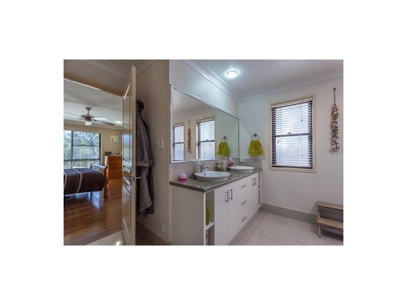 41 Goodsirs Road, Murphys Creek QLD 4352
