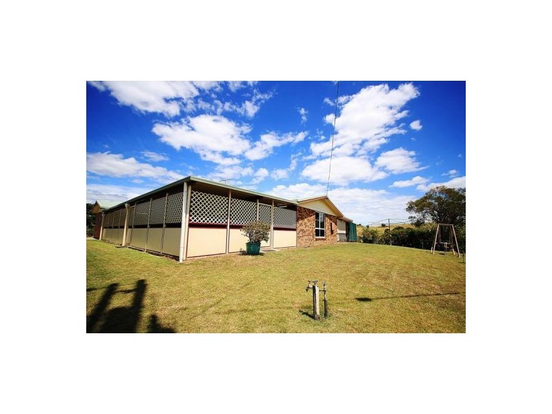 252 Left Hand Branch Rd, Mount Sylvia QLD 4343