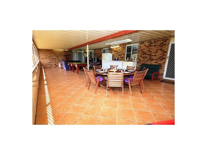 252 Left Hand Branch Rd, Mount Sylvia QLD 4343