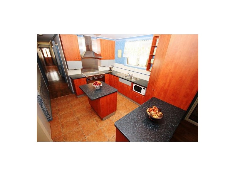 252 Left Hand Branch Rd, Mount Sylvia QLD 4343