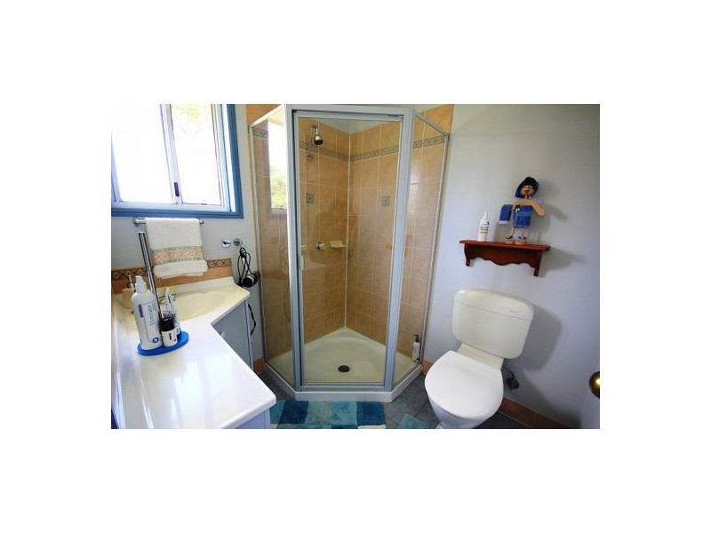 252 Left Hand Branch Rd, Mount Sylvia QLD 4343