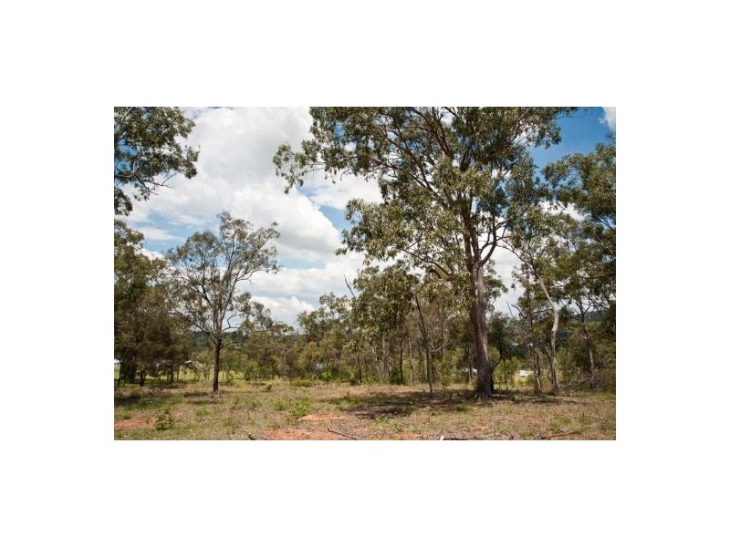 9 Greenwood Place, Withcott QLD 4352