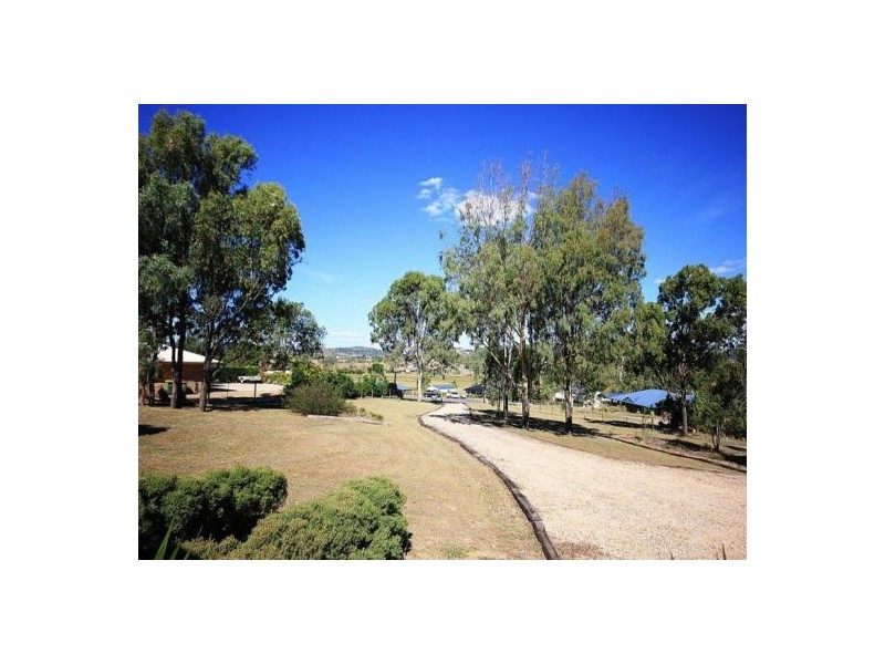12 Baker Finch Place, Kensington Grove QLD 4341
