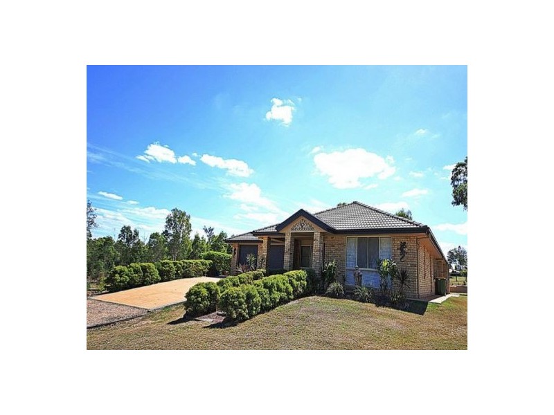 12 Baker Finch Court, Kensington Grove QLD 4341