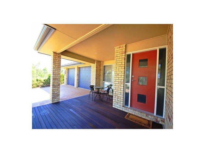 12 Baker Finch Court, Kensington Grove QLD 4341