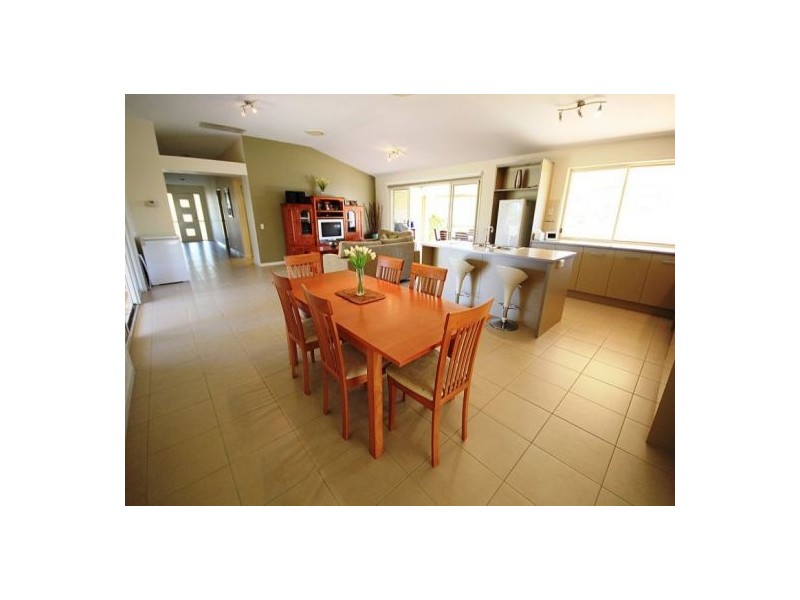 12 Baker Finch Court, Kensington Grove QLD 4341