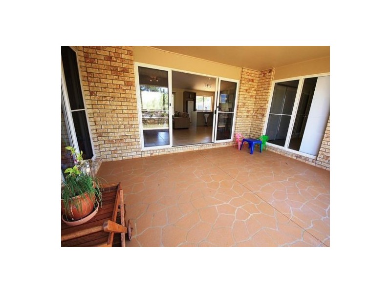12 Baker Finch Court, Kensington Grove QLD 4341