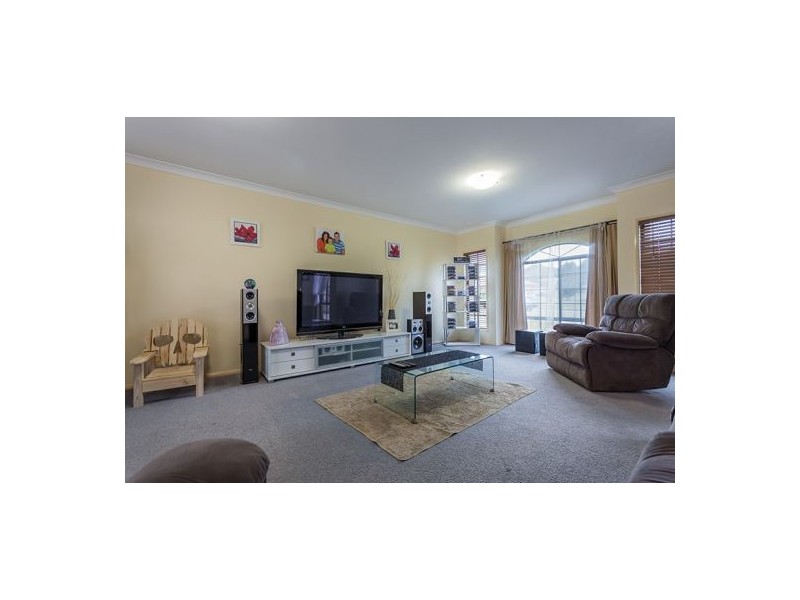 3 Belmore Drive, Withcott QLD 4352