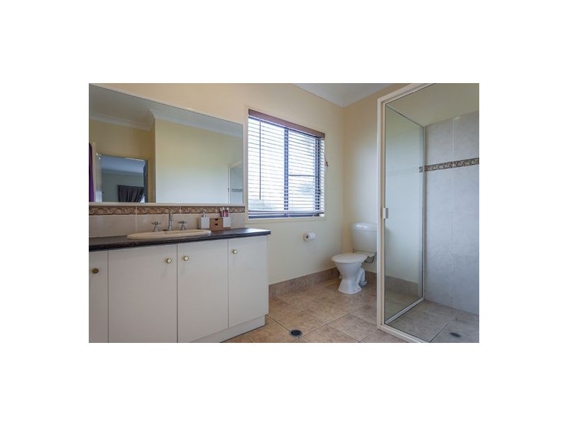 3 Belmore Drive, Withcott QLD 4352