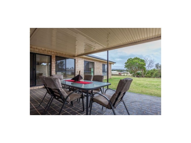 3 Belmore Drive, Withcott QLD 4352