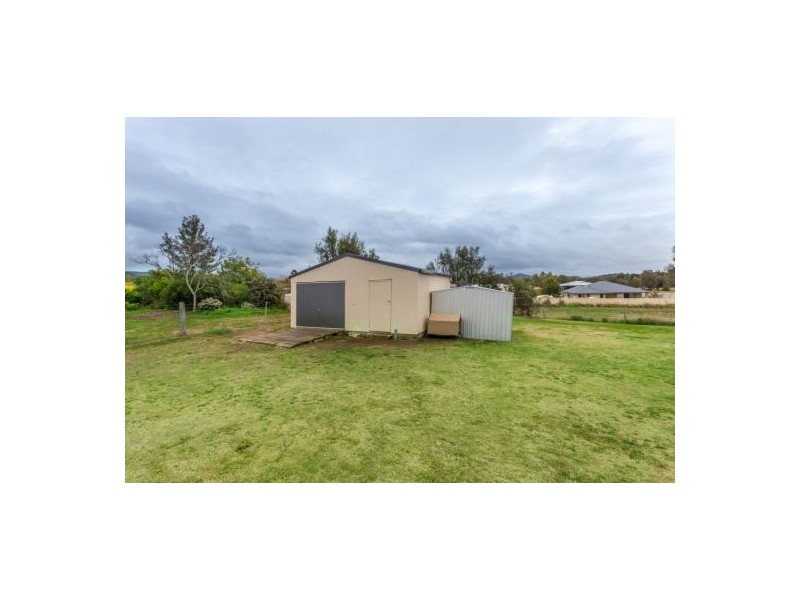 3 Belmore Drive, Withcott QLD 4352