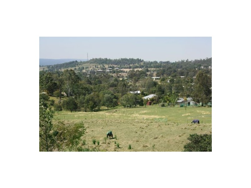 17 Meadows Road, Withcott QLD 4352