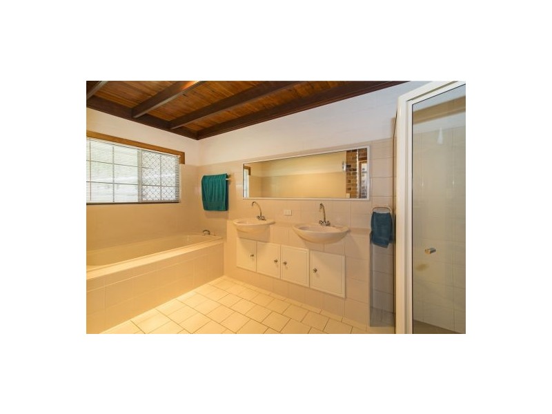 9 Squires Road, Lockyer QLD 4344