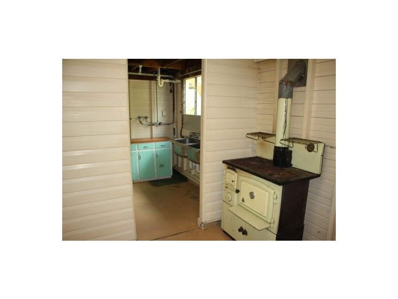 36 School Street,, Helidon QLD 4344