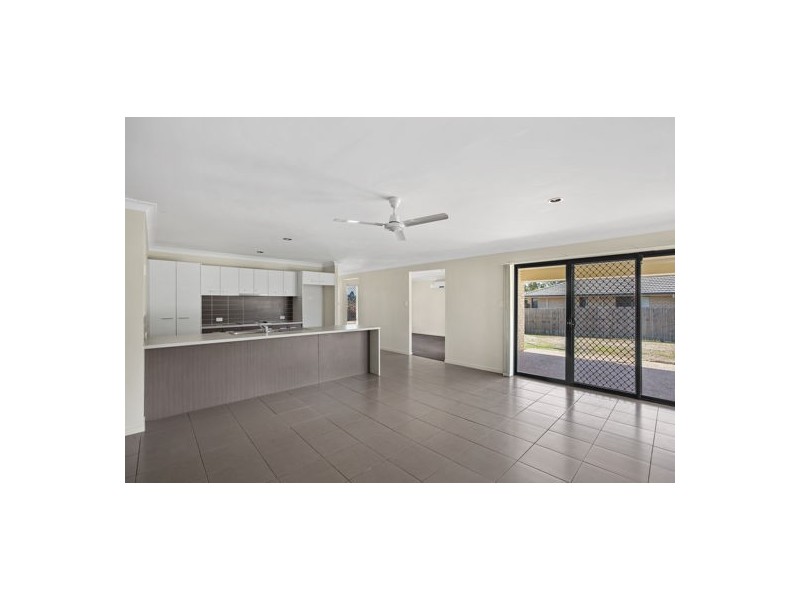 4 Carly Drive, Helidon QLD 4344