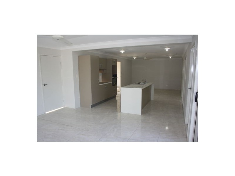 1/1 Wandin Rd, Withcott QLD 4352