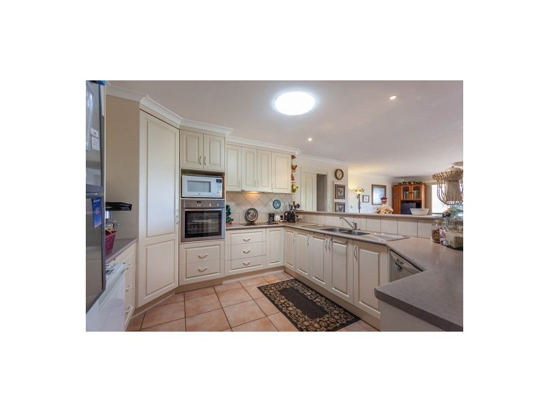 10 Debra Street, Withcott QLD 4352