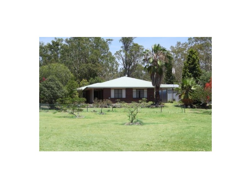 2 Bradton Court, Withcott QLD 4352