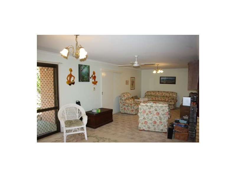 2 Bradton Court, Withcott QLD 4352