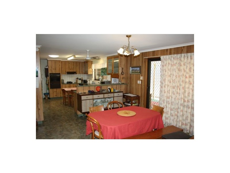 2 Bradton Court, Withcott QLD 4352