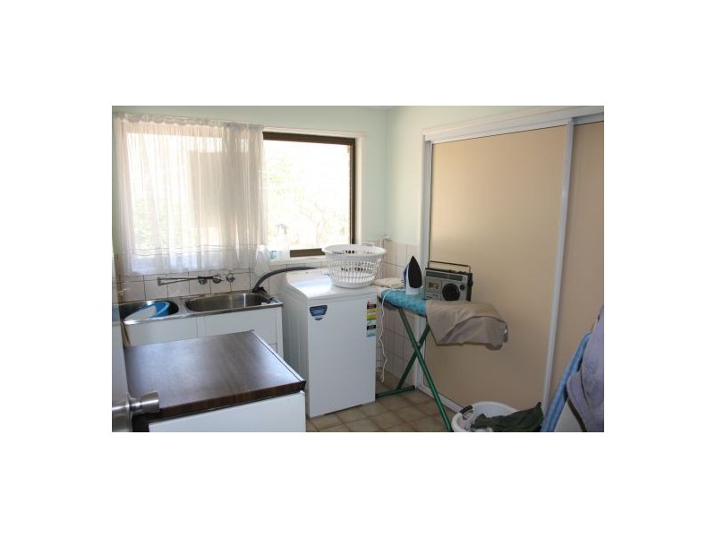 2 Bradton Court, Withcott QLD 4352