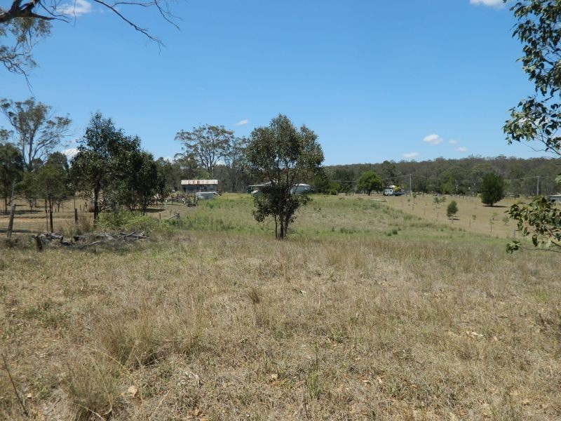 18 Devoncourt Road, Crows Nest QLD 4355